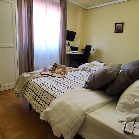 Piso Amplio Y Luminoso, La Pomar Appartement Langreo Buitenkant foto